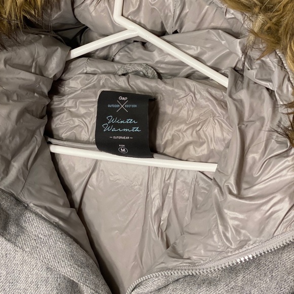 Gap Winter Warmth Puffer Vest - Picture 3 of 6